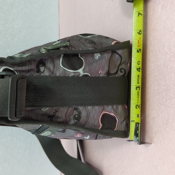 Lesportsac RARE Medium Gray 50s Style Sunglasses Crossbody Purse Messenger Bag - Picture 13 of 14